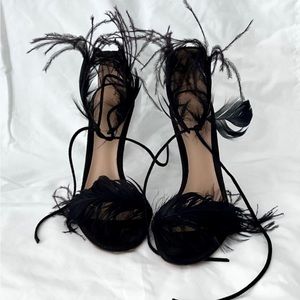 GIANVITO ROSSI MILANO BLACK OSTRICH FEATHERS HEELS  SZ. 37 EUR  USA 7
